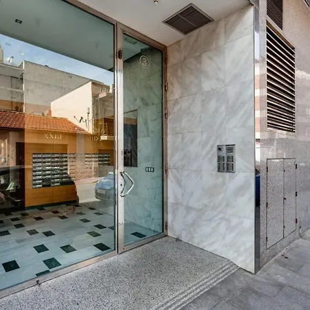 Apartment With Terrace On The Locos *